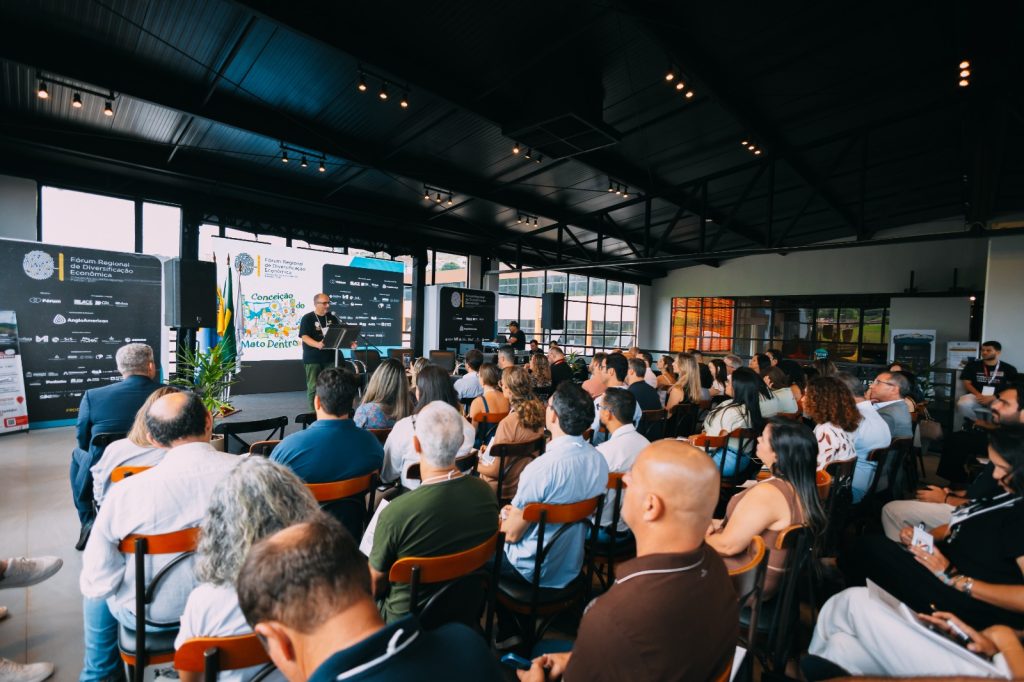 A cidade virou a página — sem rasgar a história, semeou ideias, elaborou planos e inseriu a pauta na mesa.