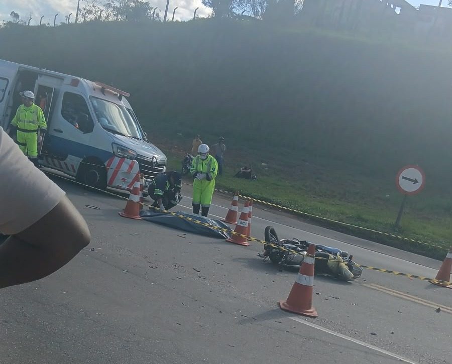 Domingo termina em tragédia: motociclista morre em acidente na entrada de Buarque de Macedo, em Lafaiete