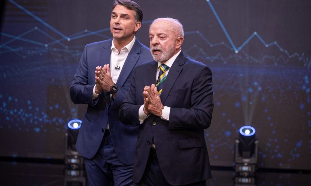 Linha do tempo: as viradas que marcaram a apuração da disputa entre Lula e Flávio