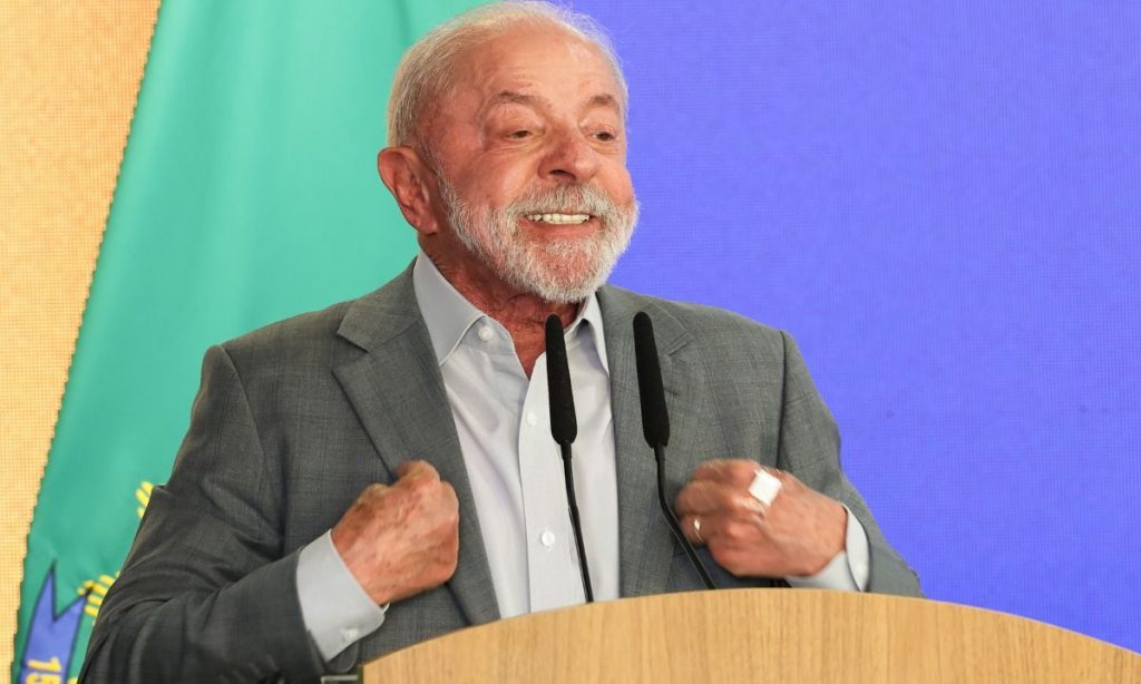Lula vira em Minas e mantém tradição: quem vence no estado leva o país