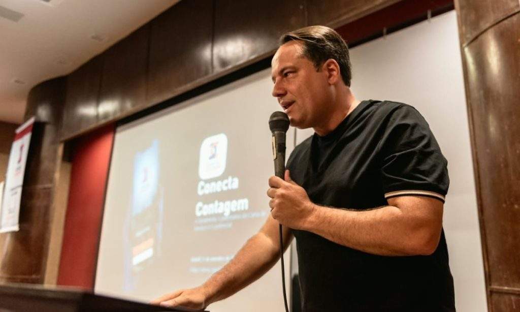 O partido que negocia a filiação do prefeito de Contagem