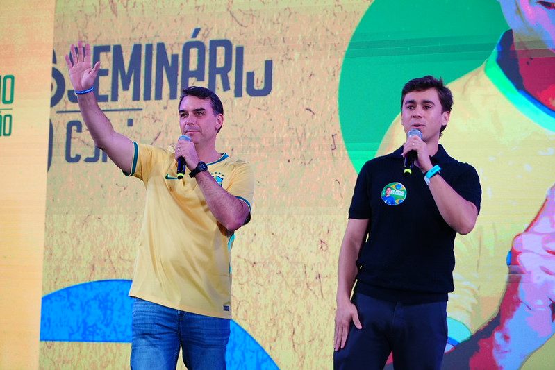 PL mineiro se divide entre lealdade aos Bolsonaros e aposta em Nikolas
