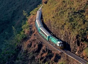 Após seis anos de suspensão, trecho ferroviário de 18 quilômetros passa por obras de recuperação, com retomada prevista para 2027, mas ainda condicionada à conclusão das etapas necessárias para reativar o serviço | Foto: Vale