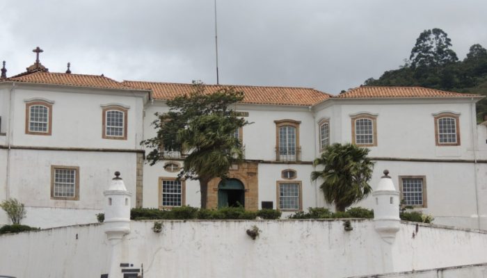 Marco da engenharia brasileira, a instituição fundada em 1876 por Claude-Henri Gorceix ganha festa que ocupa praças, teatros, museus e ruas da cidade durante o mês de outubro