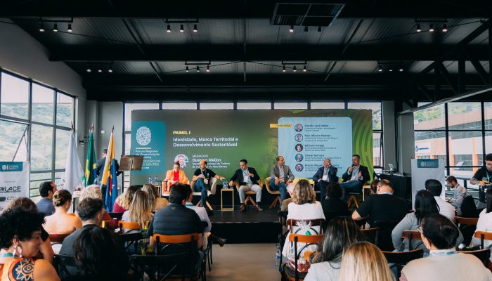 Fórum Regional de Diversificação Econômica colocou a Cordilheira do Espinhaço, o turismo, a inovação e a identidade regional no centro do debate sobre o futuro do município