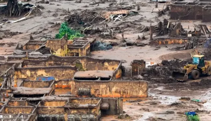 Rompimento, no dia 5 de novembro de 2015, causou a morte de 19 pessoas e foi considerado uma das maiores tragédias ambientais do país • Antonio Cruz/ Agência Brasil