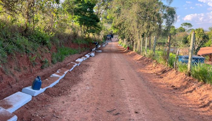 Começam novas frentes de calçamento com piso intertravado em Congonhas Publicado em 2 de outubr...