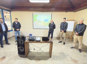 Em balanço dos primeiros 100 dias de atuação, a Rota da Liberdade destaca avanços na infraestrutura viária, geração de empregos e investimentos que prometem transformar a mobilidade e a segurança nas rodovias da Região dos Inconfidentes.
Fotos: Arlindo Luís – Portal Sou Estrada Real
