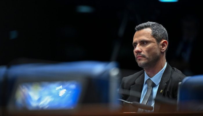 A primeira batalha de Cleitinho não é fiscal. É de narrativa
