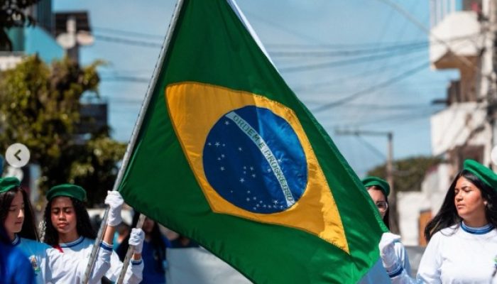 Desfile Cívico reúne comunidade e celebra a Independência em Ouro Branco Publicado em 3 de out...