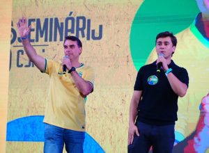 PL mineiro se divide entre lealdade aos Bolsonaros e aposta em Nikolas